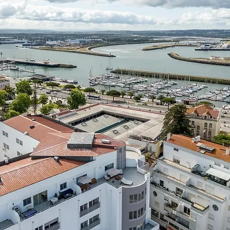 Ocean View Penthouse With 70m2 Privateterrace Фигейра-да-Фош