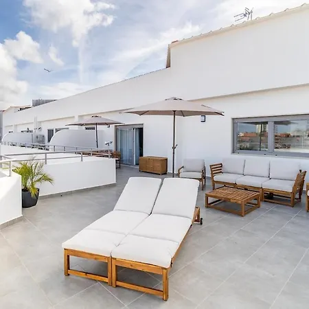 Ocean View Penthouse With 70m2 Privateterrace Фигейра-да-Фош